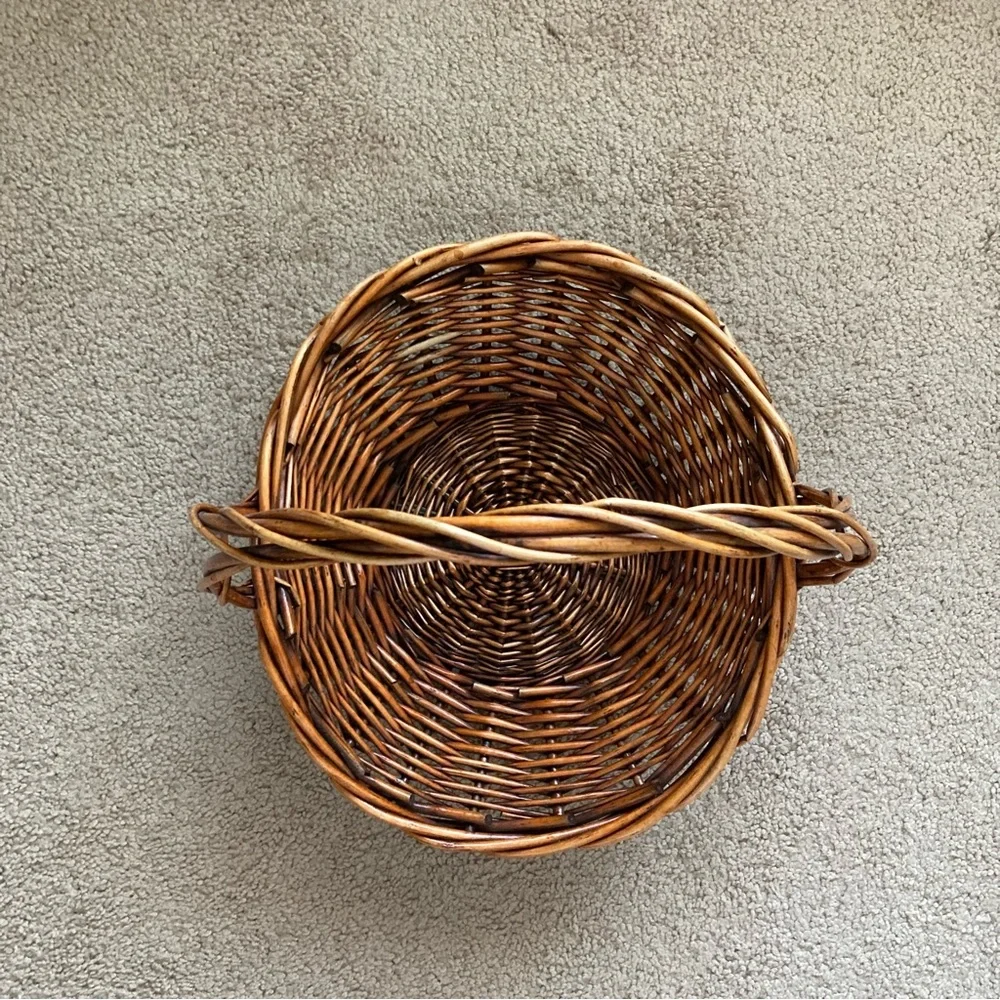 Natural Tan Brown Woven Oval Flat Basket